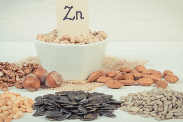 K zdravej hladine zinku napomáha aj konzumácia orechov a semien. Foto: Gettyimages.com