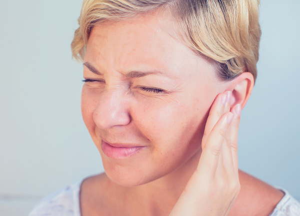 Bolestivá VYRÁŽKA v uchu