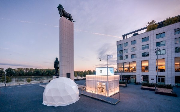 Unikátne laboratórium virtuálneho fiktívneho vedca a profesora Dohorela sa nachádza v Bratislave na námestí pri obchodnom centre Eurovea. (FOTO: PMI)